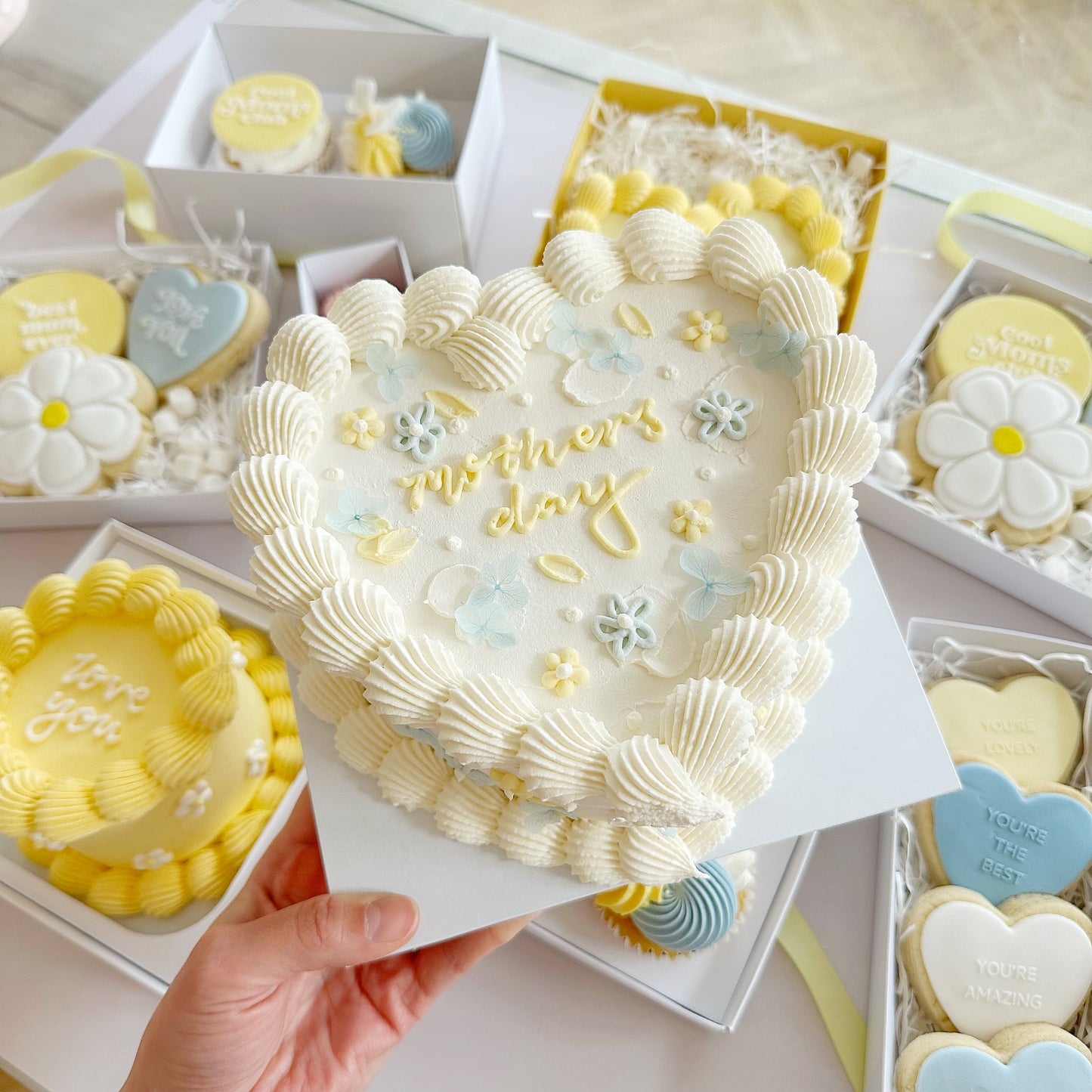 Floral Mini Heart Cake | Mothers Day at CAKE