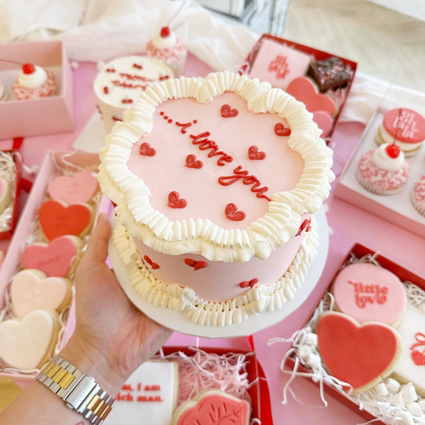 'My Valentine' Deluxe Large Cake | Valentines at CAKE