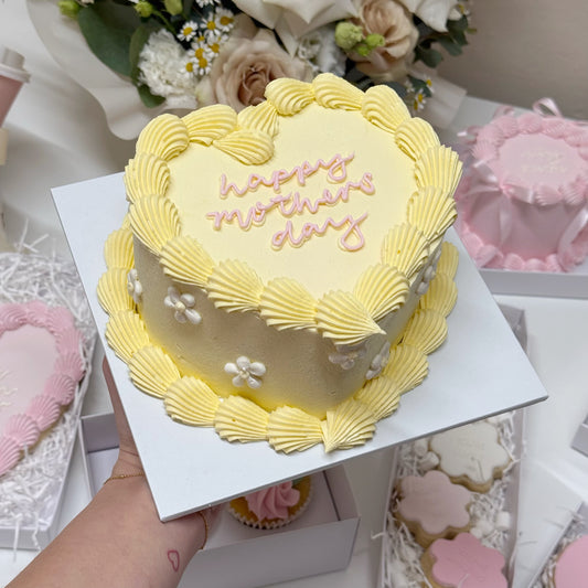 Floral Heart Cake | Mothers Day at CAKE