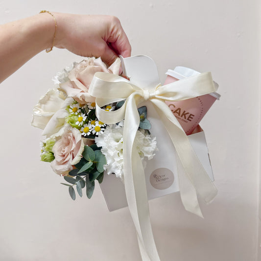 Floral Drink Holder | Mothers Day at CAKE