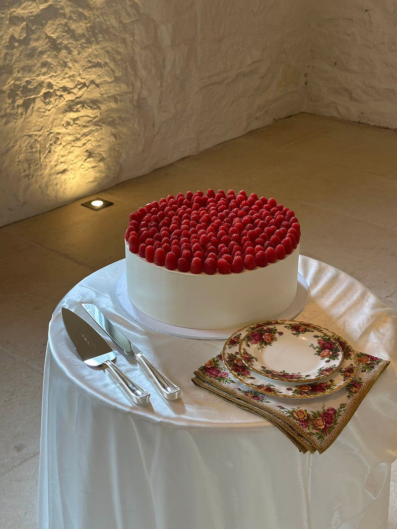 Cake by Hannah Jones