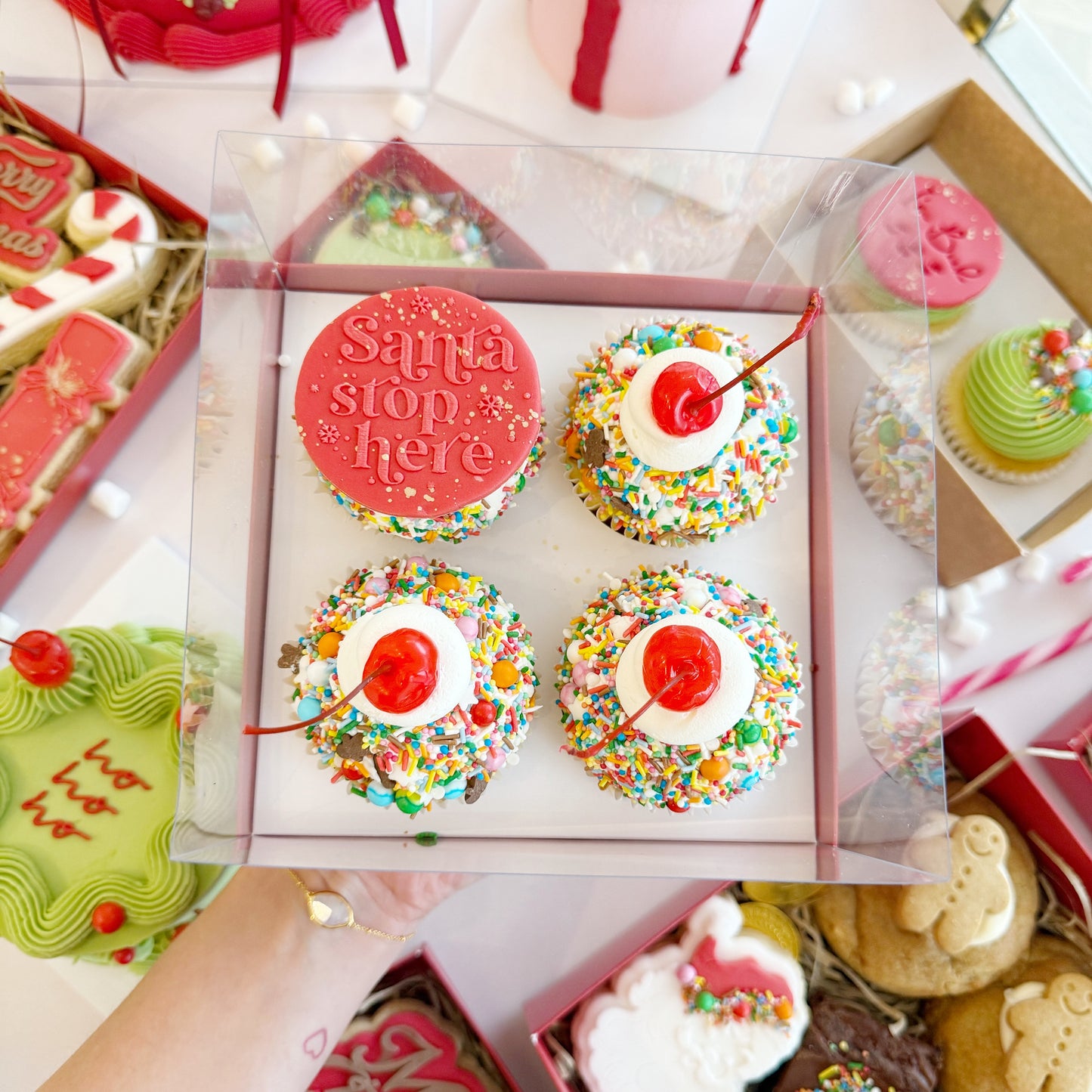Festive Cupcakes | CAKE Christmas